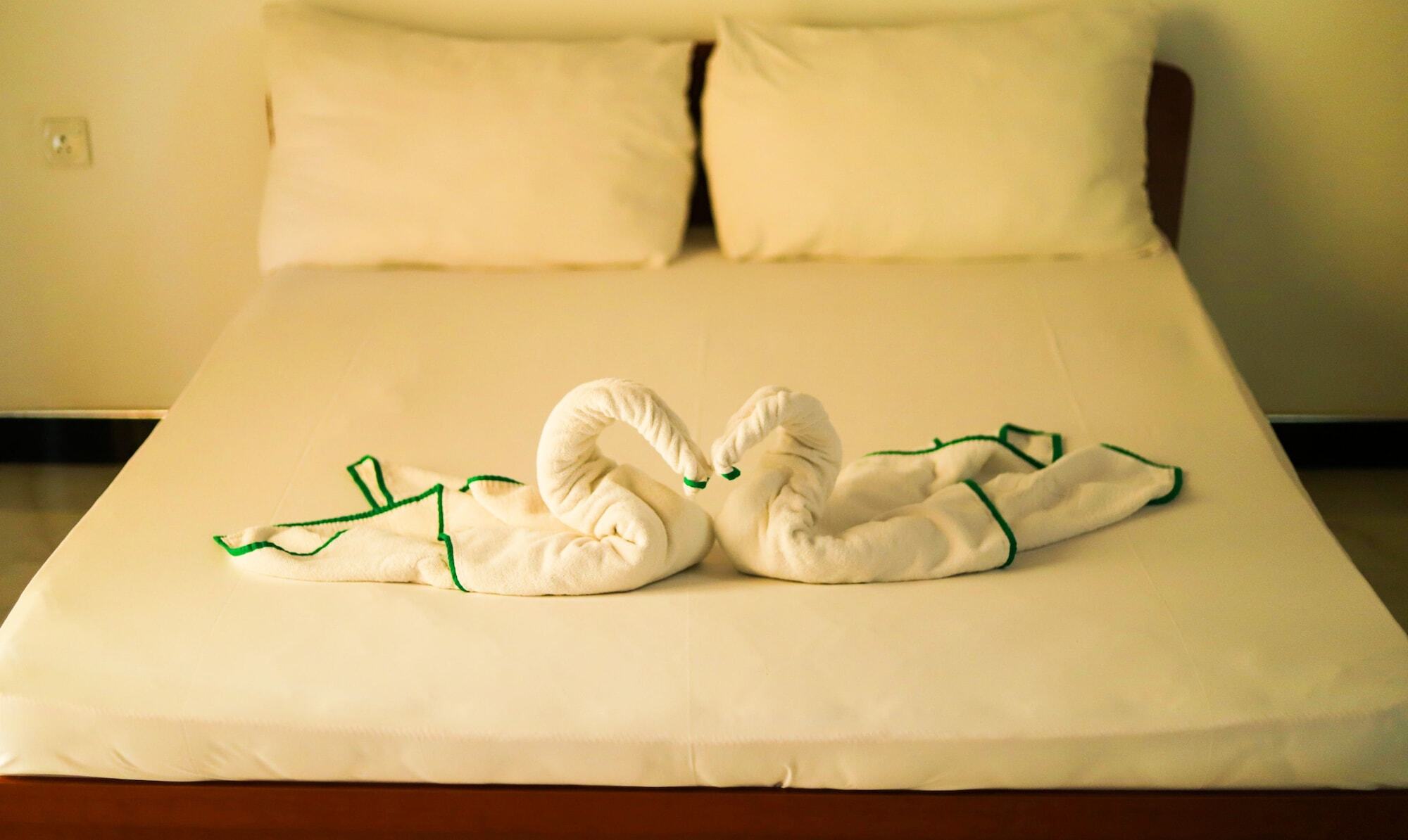 Oyo 270 Pavana Resort Negombo Luaran gambar
